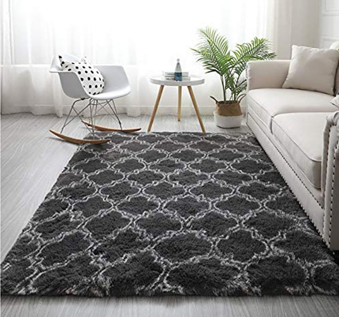 200 x 140 Soft Shag Rug for Bedroom Living Room Black Lattice