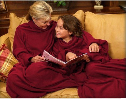 Cozy Sleeved Fleece Blanket with Sleeves Maroon