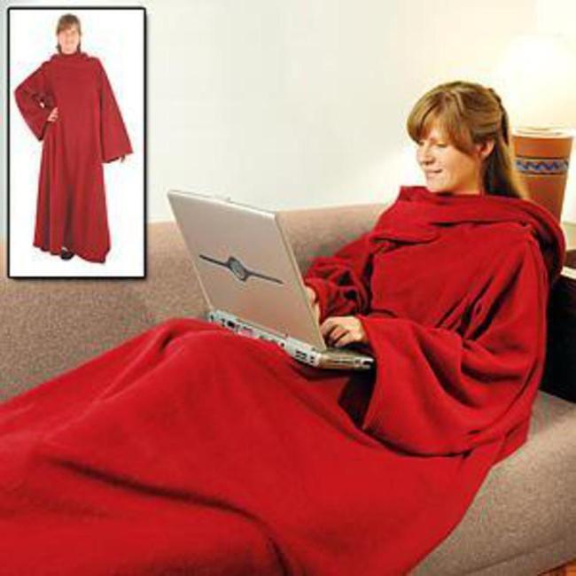 Cozy Sleeved Fleece Blanket for Ultimate Comfort Red