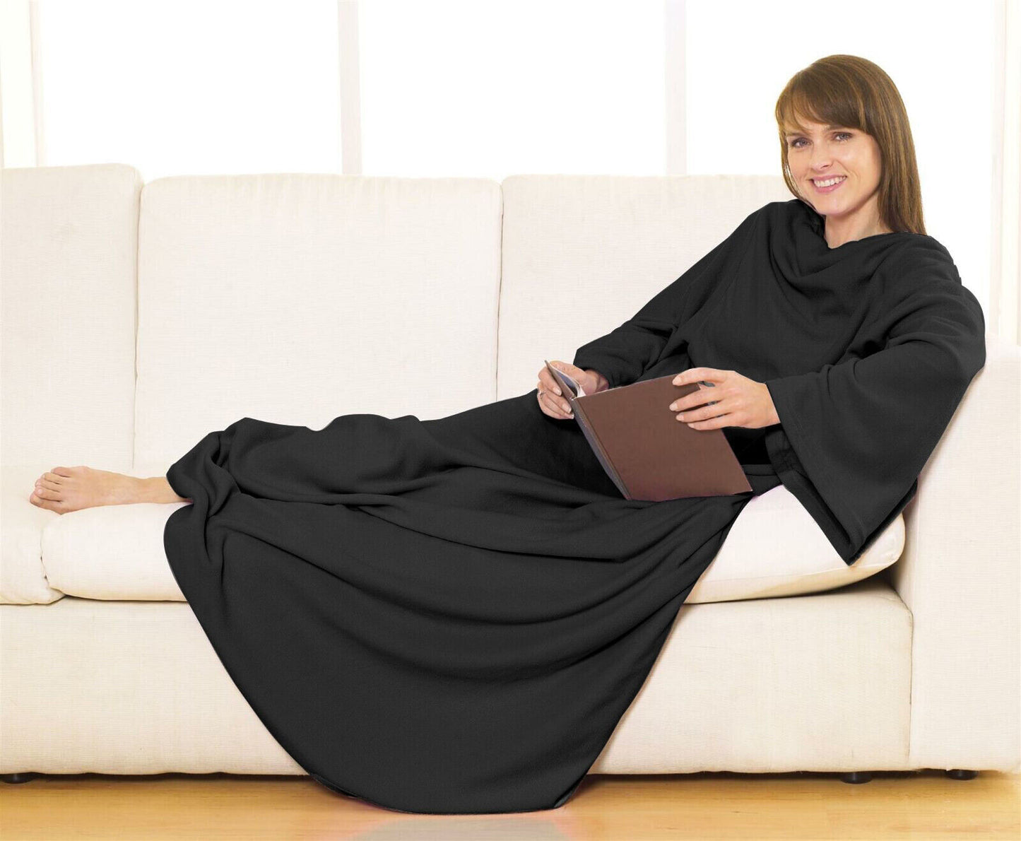 Cozy Sleeved Fleece Blanket with Sleeves Black