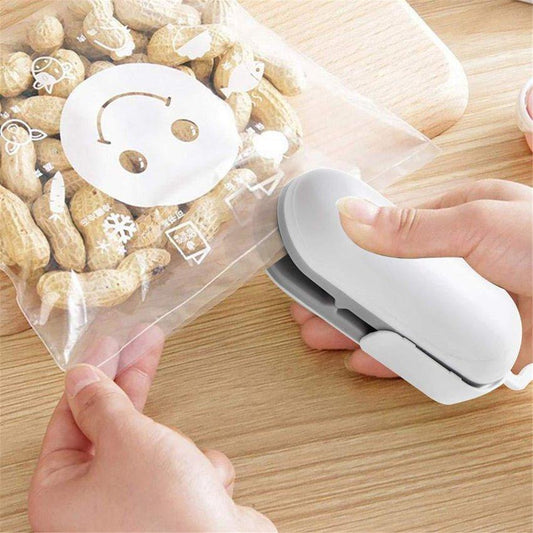 Portable 2-In-1 Handheld Heat Sealer and Cutter for Food Storage Bags