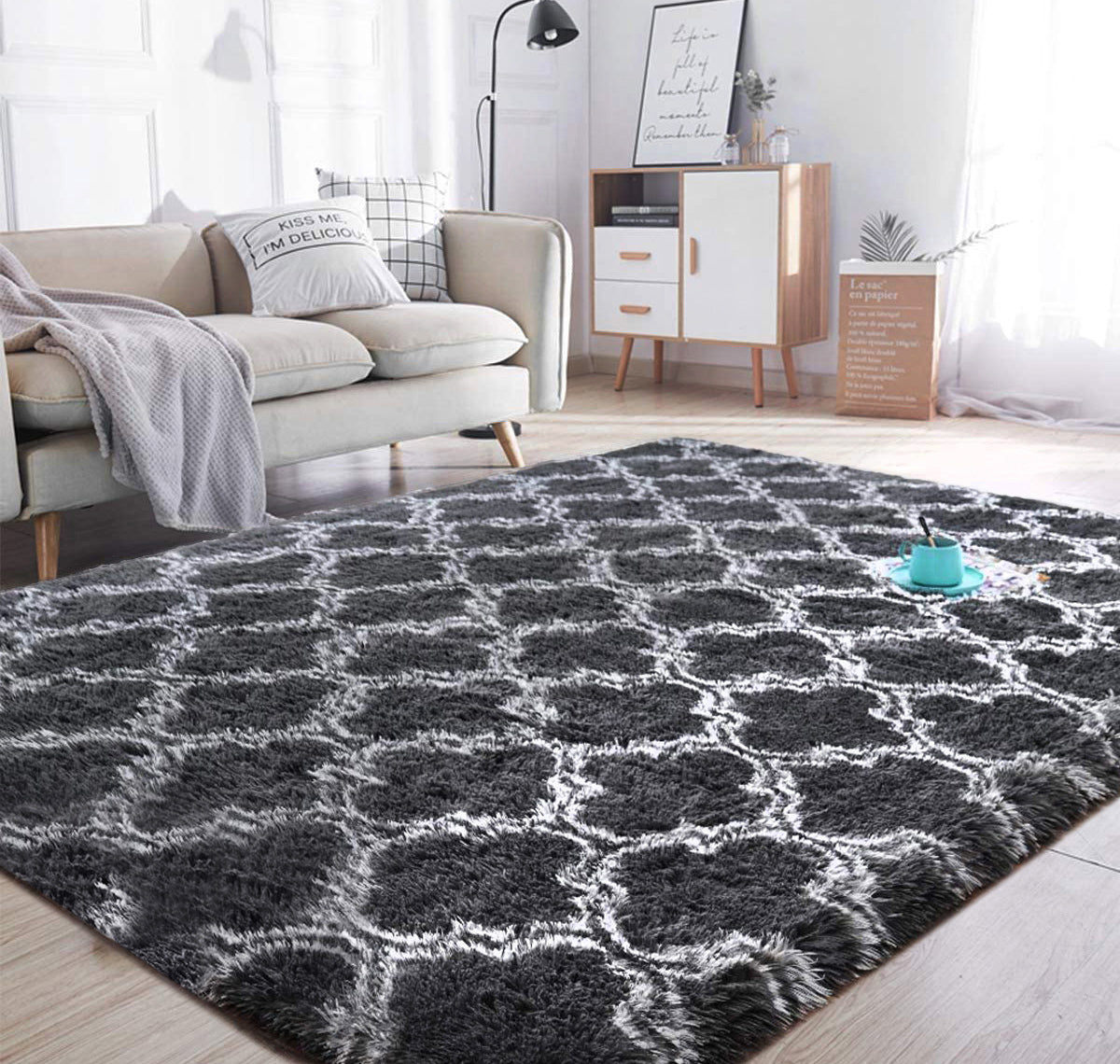 200 x 140 Soft Shag Rug for Bedroom Living Room Black Lattice