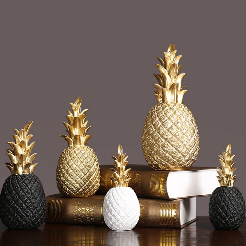 Elegant Gold Pineapple Sculpture Desktop Ornament Decor