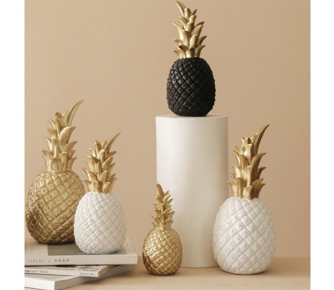 Elegant Gold Pineapple Sculpture Desktop Ornament Decor