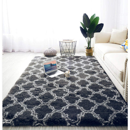 200 x 140 Soft Shag Rug for Bedroom Living Room Black Lattice