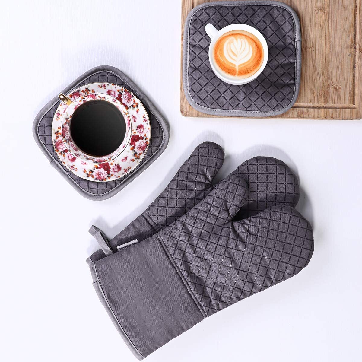 Heat Resistant Non-Slip Silicone Oven Mitts and Pot Holder Kitchen Set