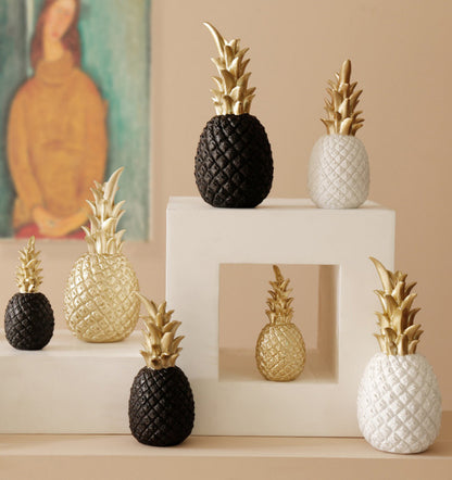 Elegant Gold Pineapple Sculpture Desktop Ornament Decor