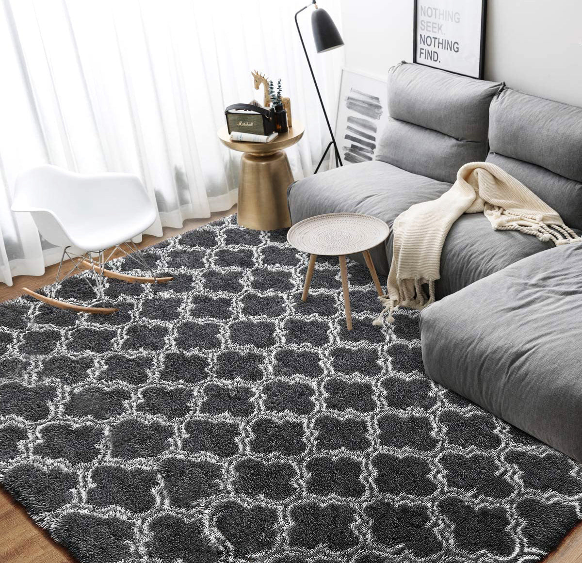 200 x 140 Soft Shag Rug for Bedroom Living Room Black Lattice