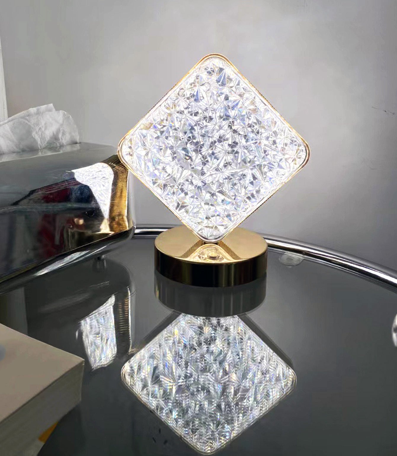 Elegant LED Crystal Diamond Cordless Night Light for Bedroom Decor